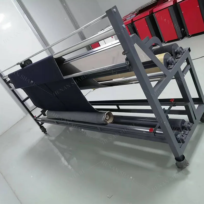 Fabric roll to sheet cutting rolling machine