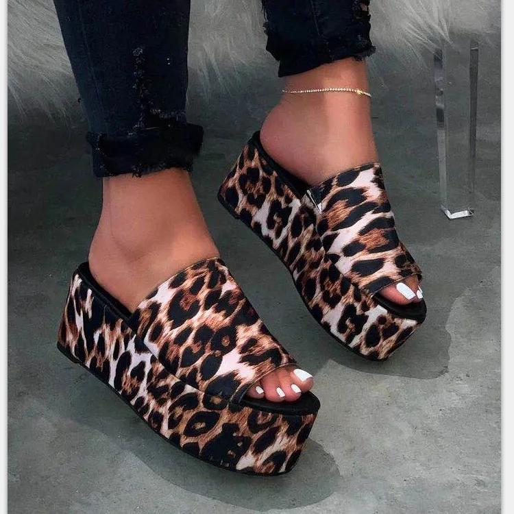 
Hot Sale Slides Popular Casual Shoes Leopard Slippers With Platforms 