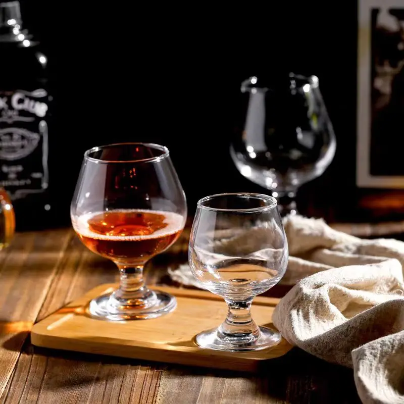 Wholesale Unique Cheap Handmade Clear Whiskey Cognac European Style Short Footed Thickened Family Container brandy Glass