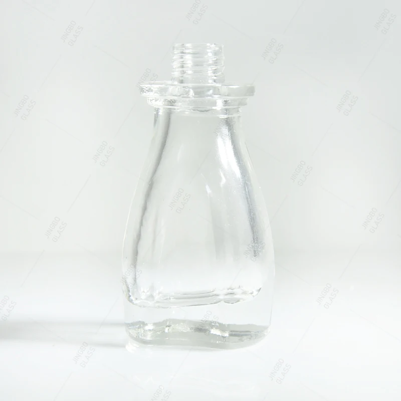Custom Crystal Glass Material Transparency Clear Glass Cap Cork That Is Empty At The Top And Can Be Used To Store Wine