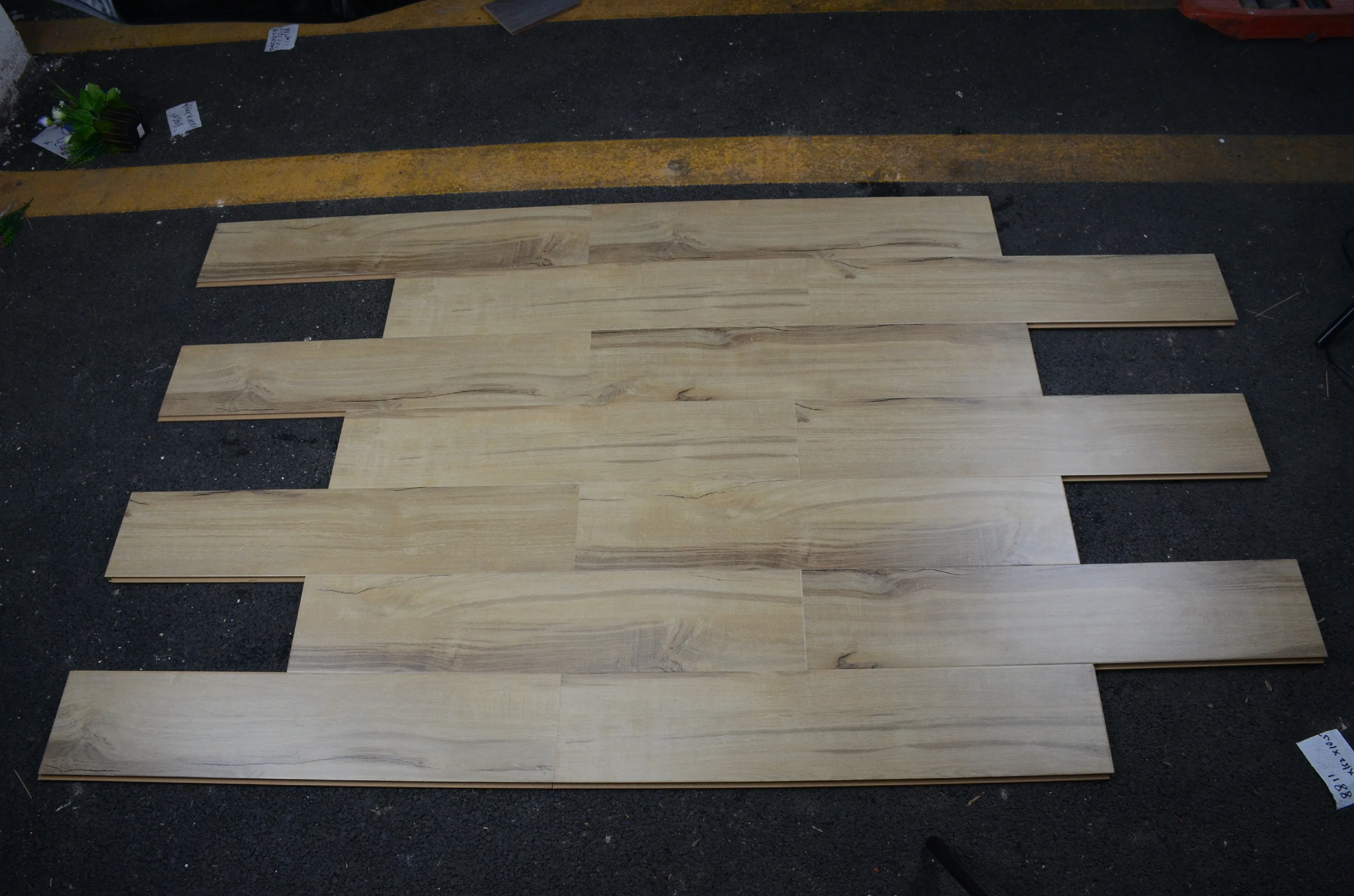 Parquet Engineered Wood Flooring China Supplier Hdf Indoor Pinewood Laminate Floating Floor