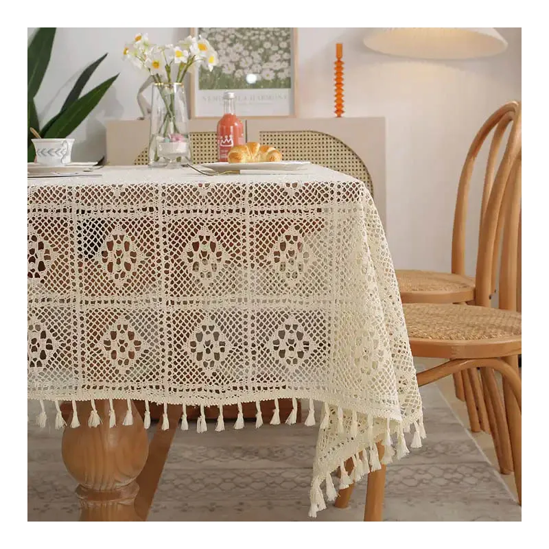Популярная кружевная скатерть с кисточками