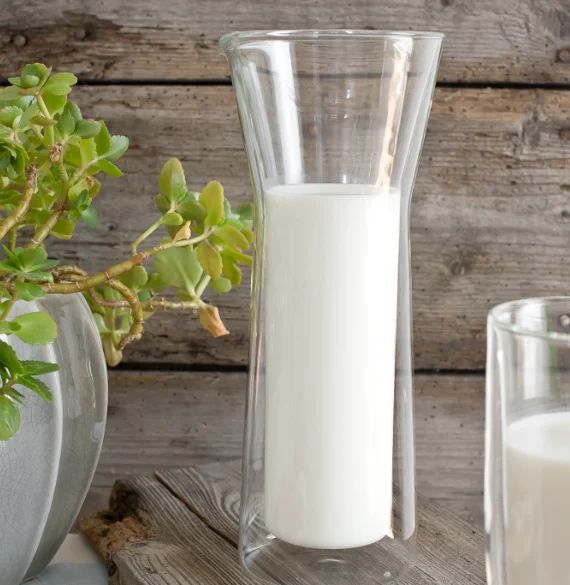 Custom Made Heat Resistant Clear Glass Water Pitcher Borosilicate Double Wall Borosilicate Glass Milk Jug