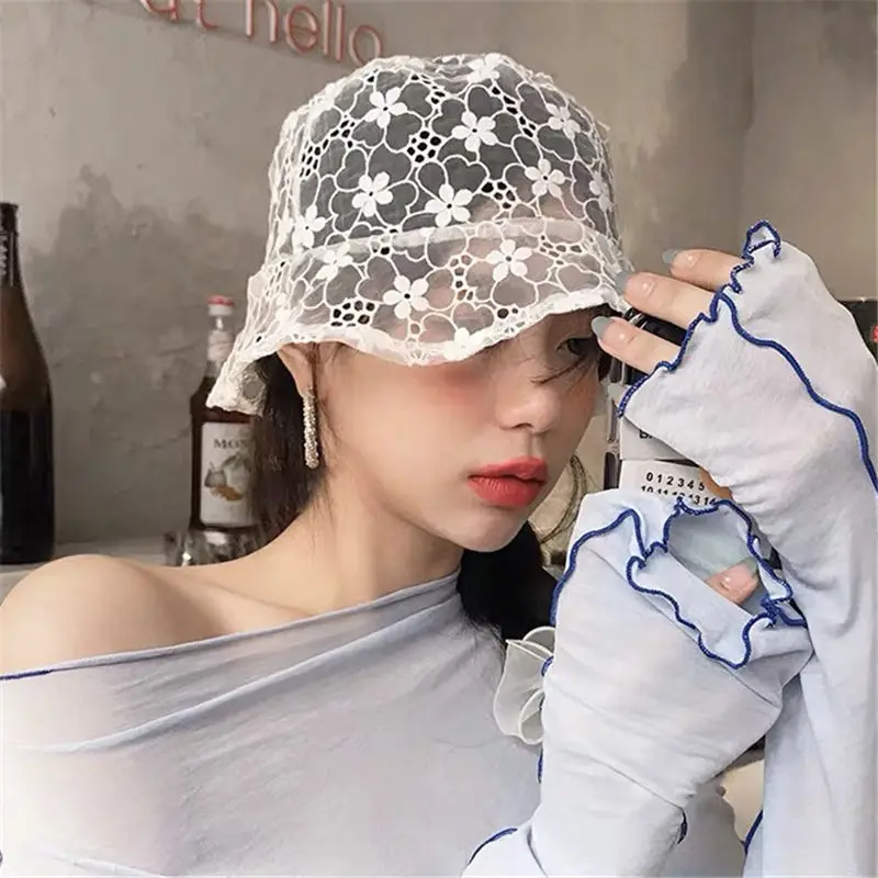 
 2021 популярная стильная кружевная корейская шляпа с большой цветочной вышивкой рыбака маленькая свежая шляпа от солнца  