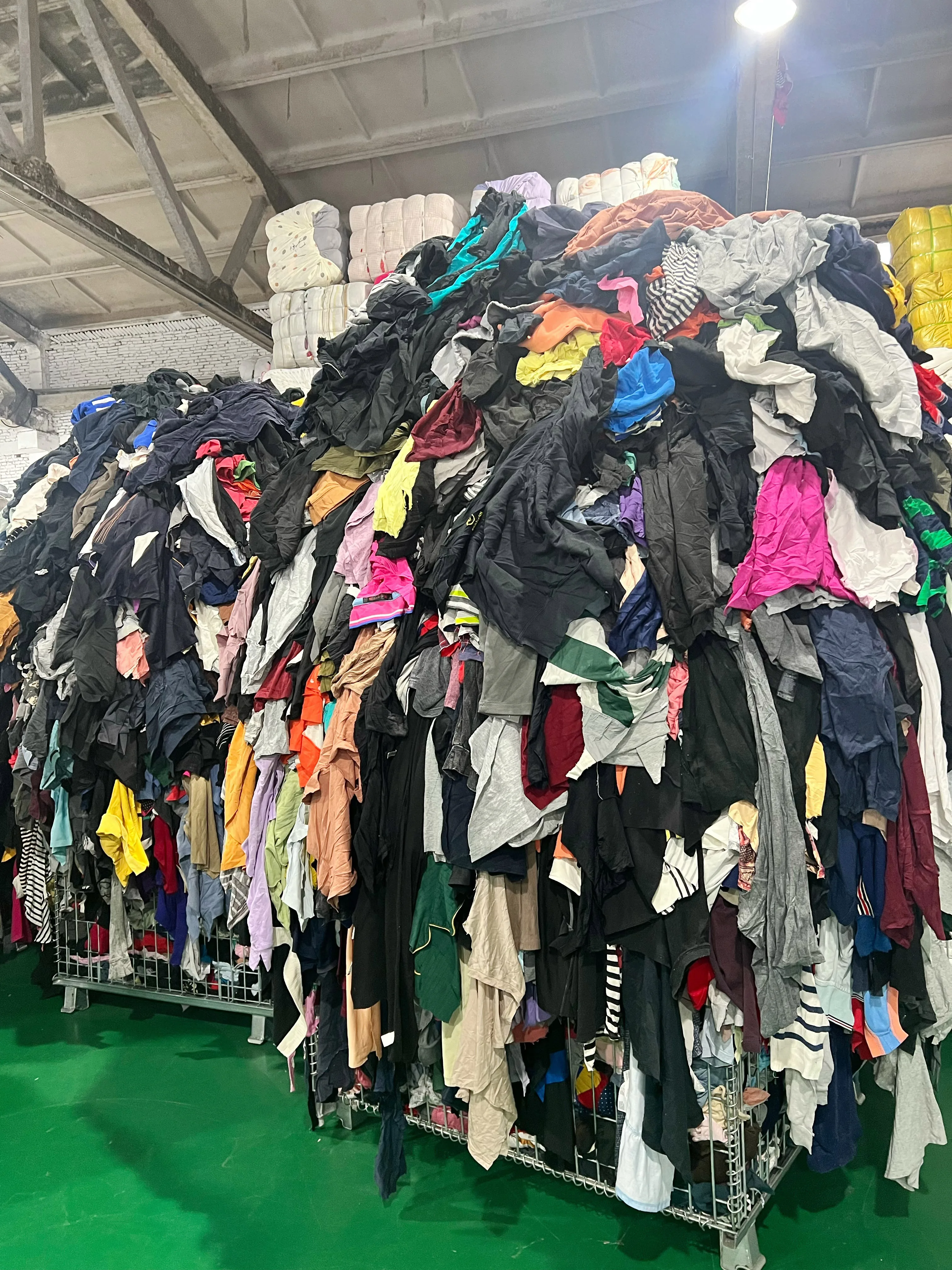 100 Cotton 10Kg 25Kg Paca De Trapo Industrial Textile Waste Multicolor Dark Color T-shirt 100% Cotton Rags for Cleaning Rags