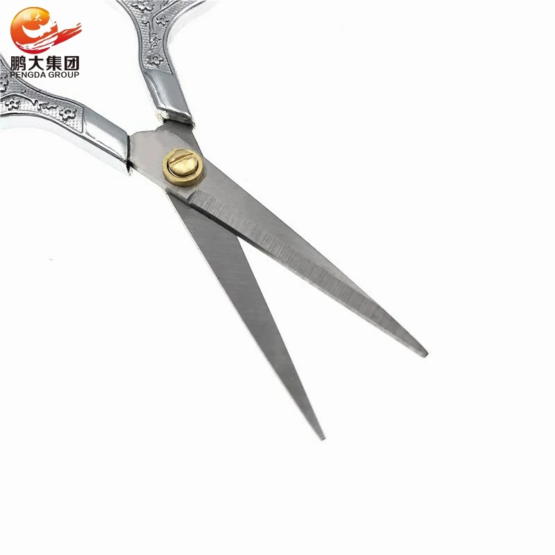 Amazon hot selling mini sewing craft scissors antique plum blossom pattern embroidery scissors vintage with cover