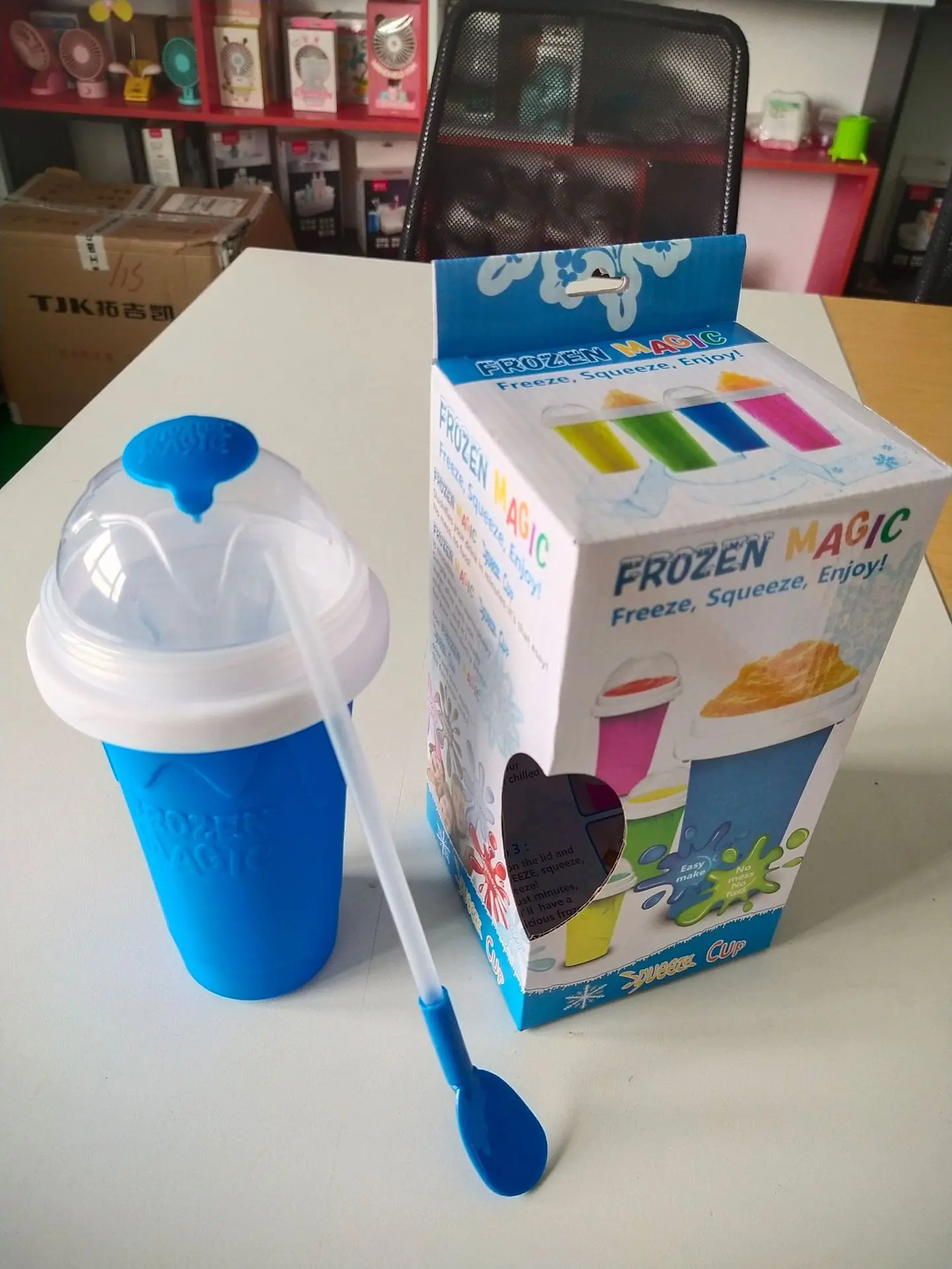 Newly Silicone Slushy  Maker Ice Cream Tool Silicone Frozen Smoothie Cup