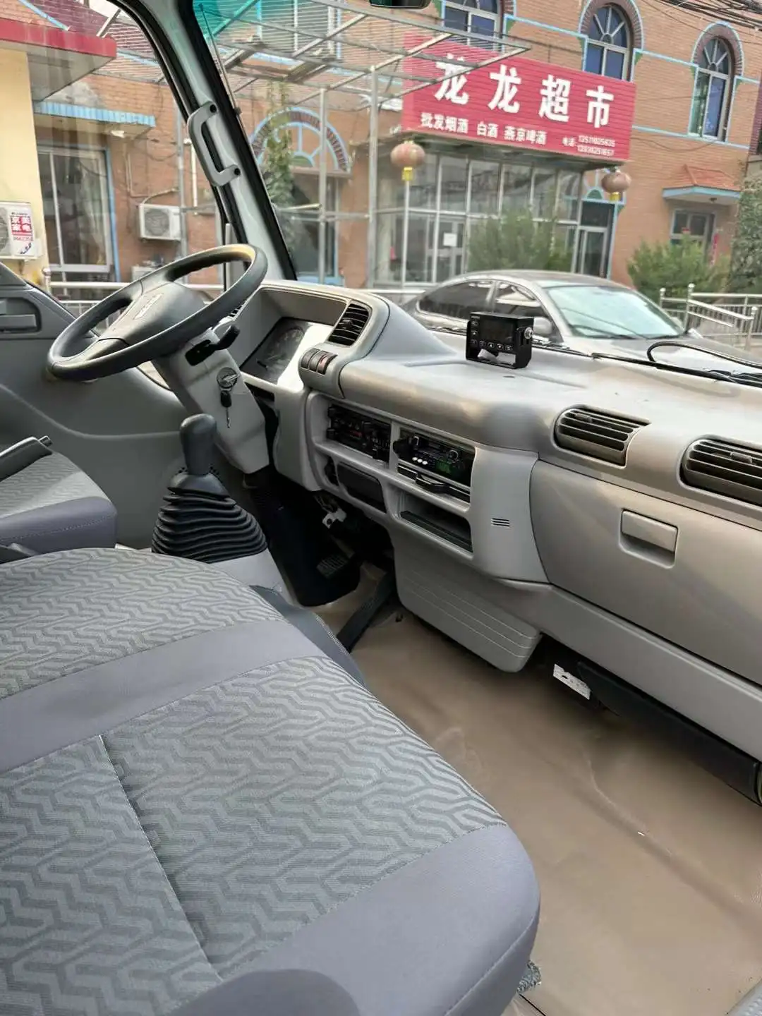 Used isuzu 4x4  Refrigerator small cargo Truck Isuzu 4k refrigerator car/van