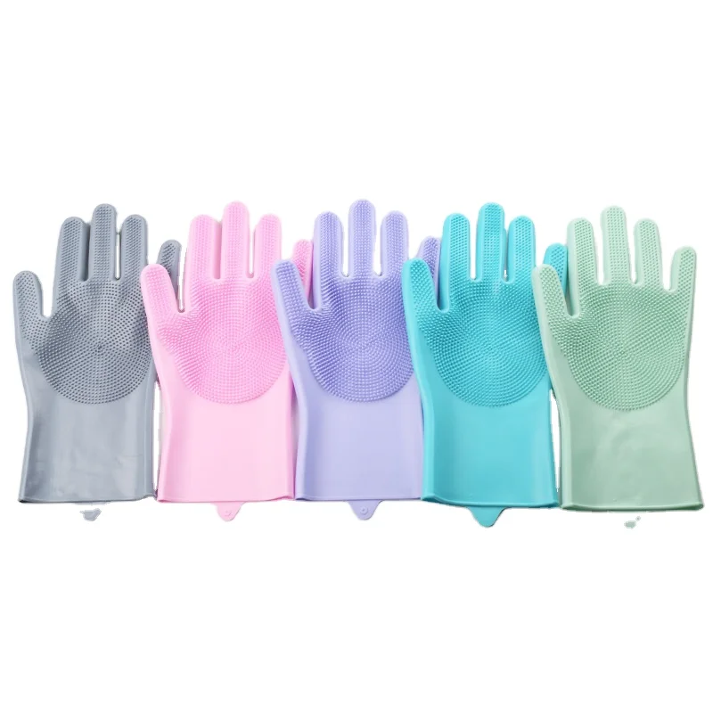 Pet bathing gloves made of soft silicone material