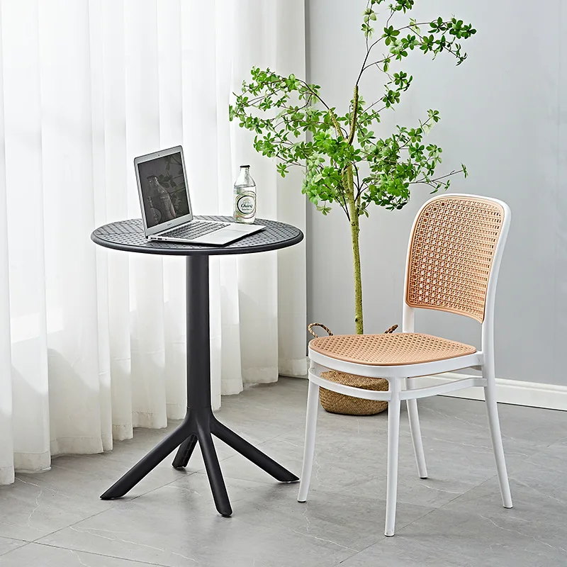 Factory Wholesale Modern Hotel Polypropylene Popular Plastic Arm Dining Chairs And Tables Cafe