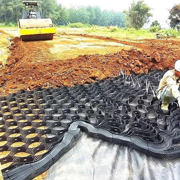 200-445 hdpe geocell astm smooth perforated geo cell for strengthen the surface of the soil in landfill geocell driveway