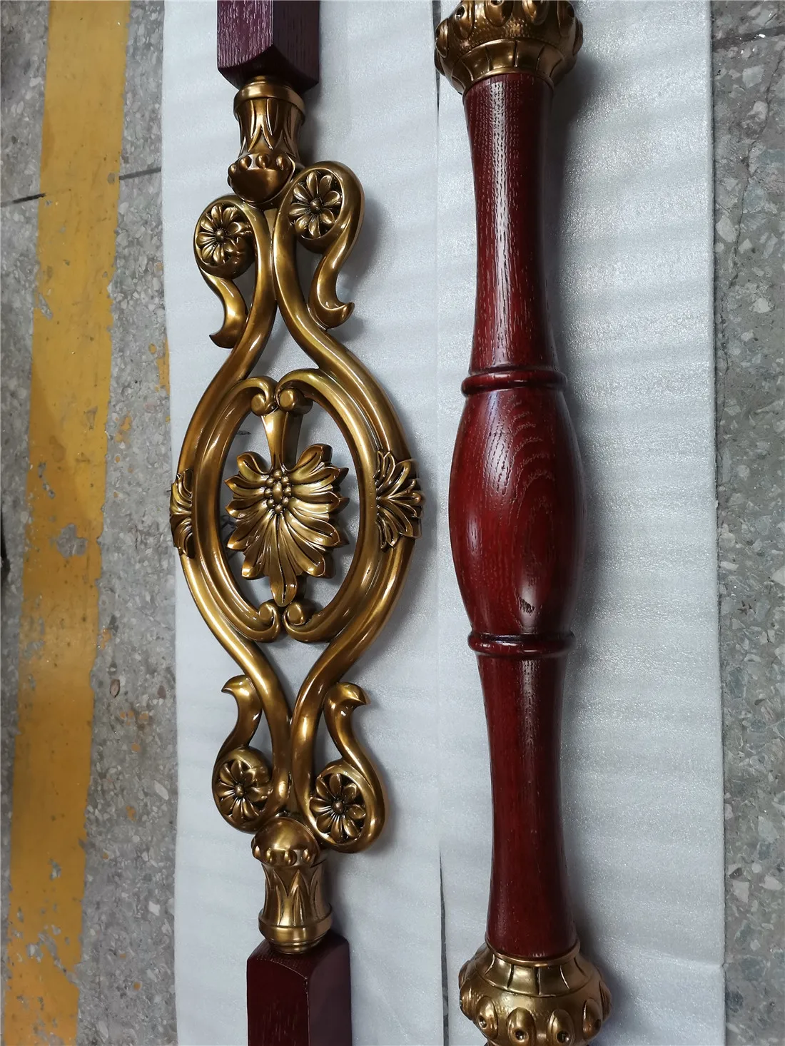 special designed aluminum and wood balcony baluster