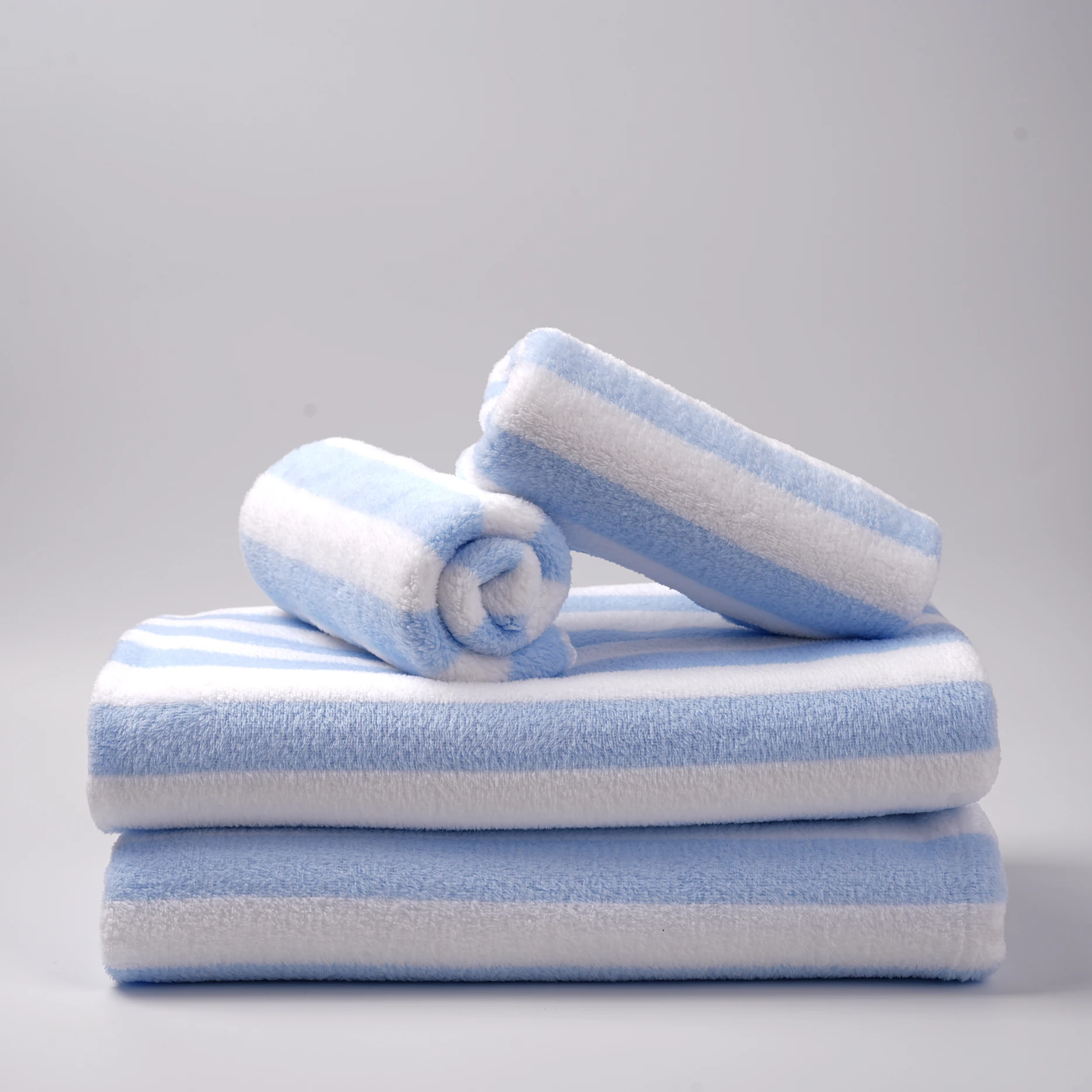 Hot Selling Cheap Customized 100% Polyester Cleaning Cloth Microfiber Wine Coral Fleece Microfiber Towel