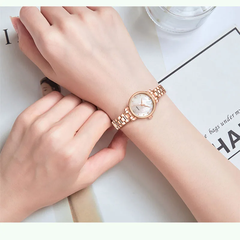Small Wrist pearl Dial  Gold Luxury Bracelet Alloy Watches Ladies