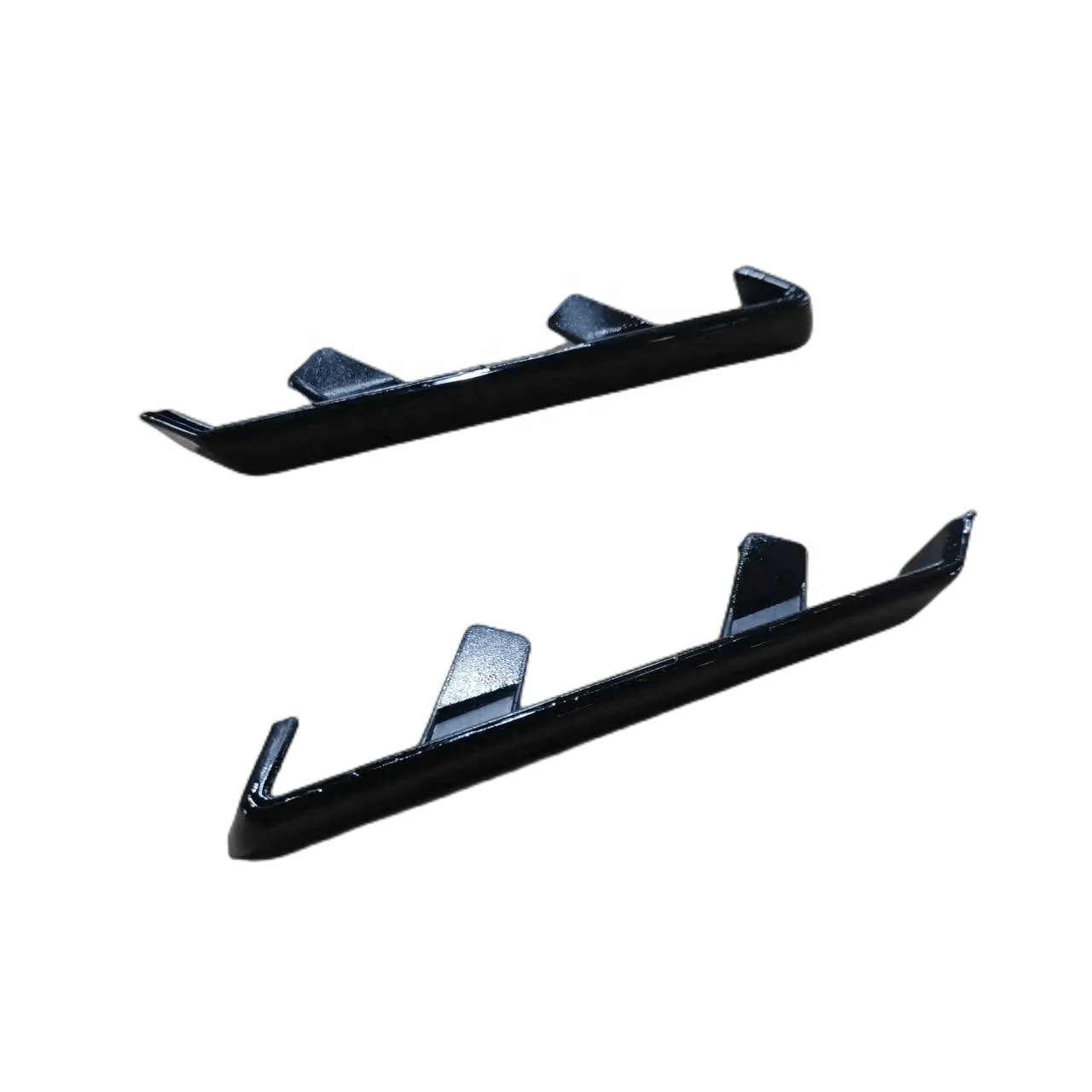 Left and right bumper trim strips 670011291 670011292 for Maserati Ghibli