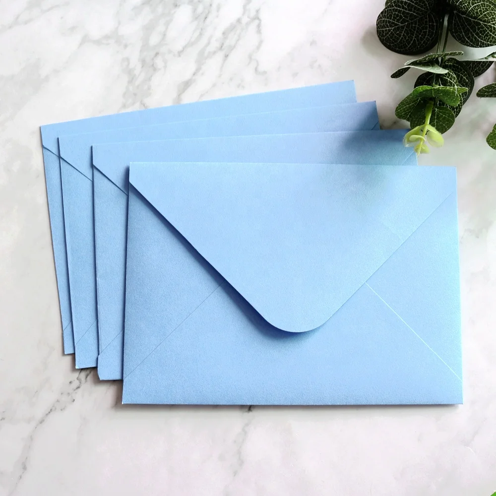 Классическая монограмма с надписью на свадьбу приглашает из хлопковой бумаги заказным свадебным приглашением сохранением даты и приемных