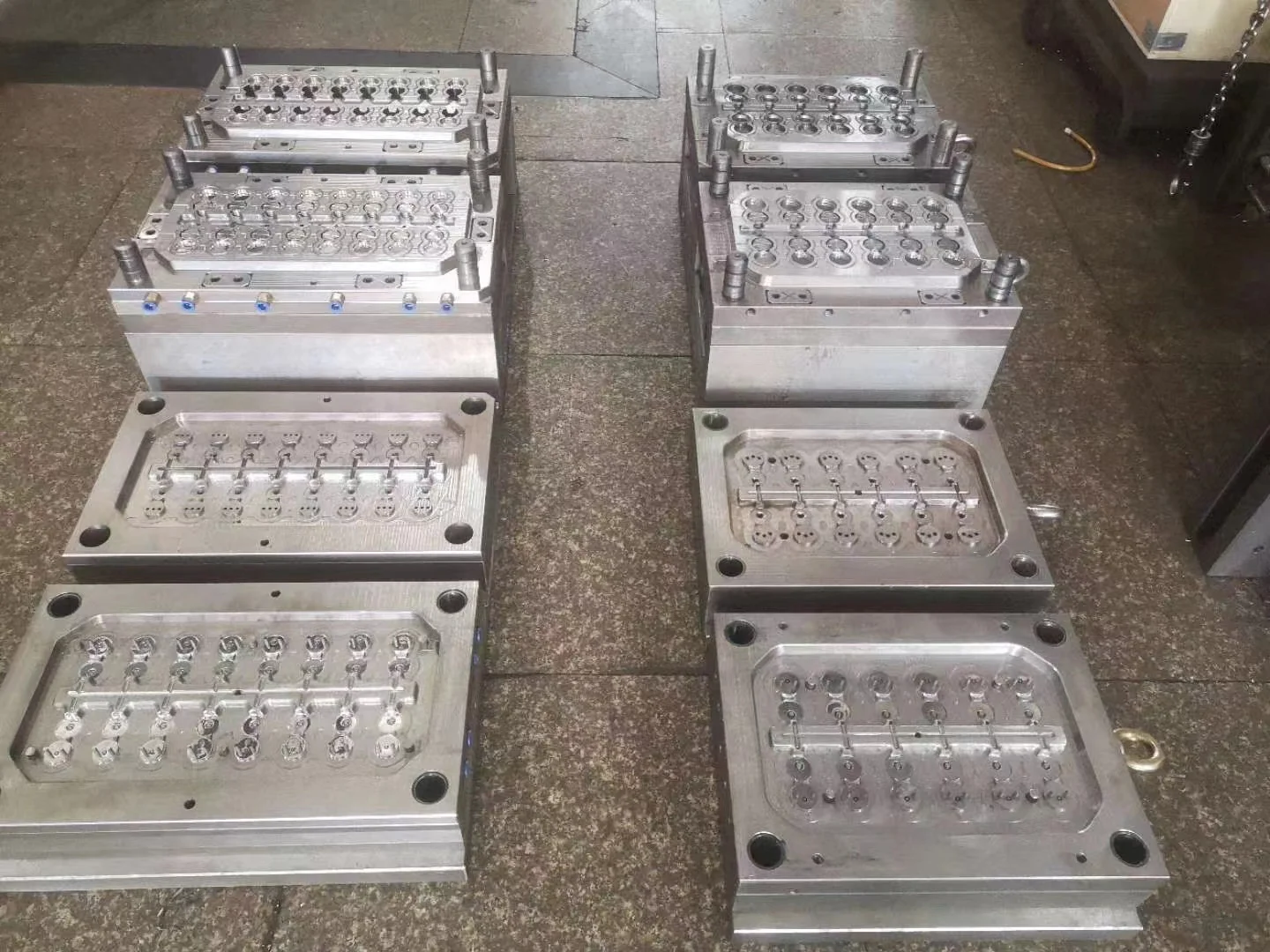 Factory Produce Plastic PE PP PC PET Wide Mouth Cap Mould With Point Gate Hot Runner Auto Demoulding System