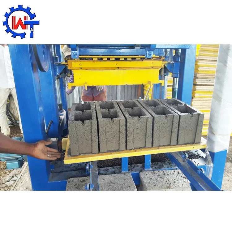 QT4-24 Semi-Automatic Paving Block Making Machine Hollow Cement Brick Creator