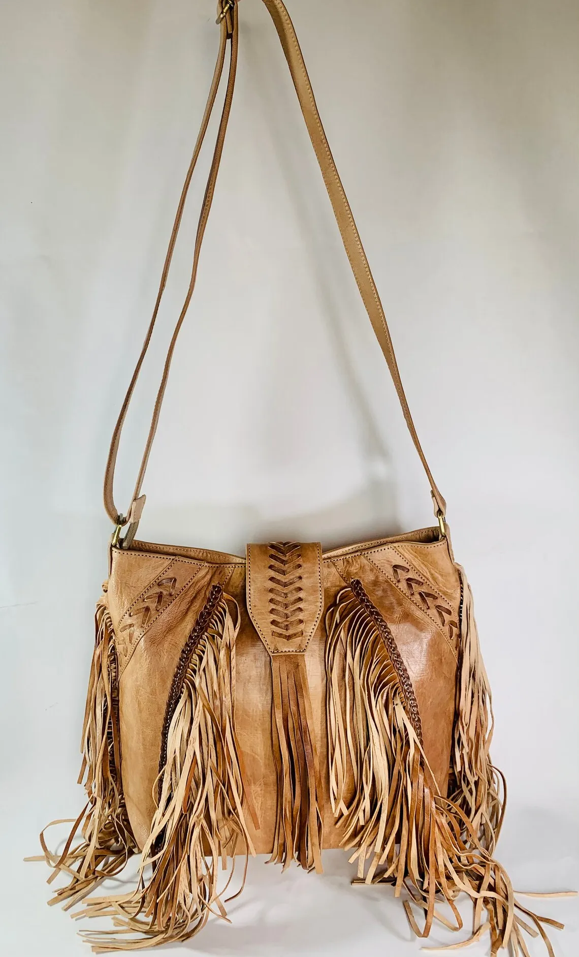 High Quality Boho Fringed Leather Shoulder Bag Crossbody Hippie Bag for Women Wholesale Manufacturer