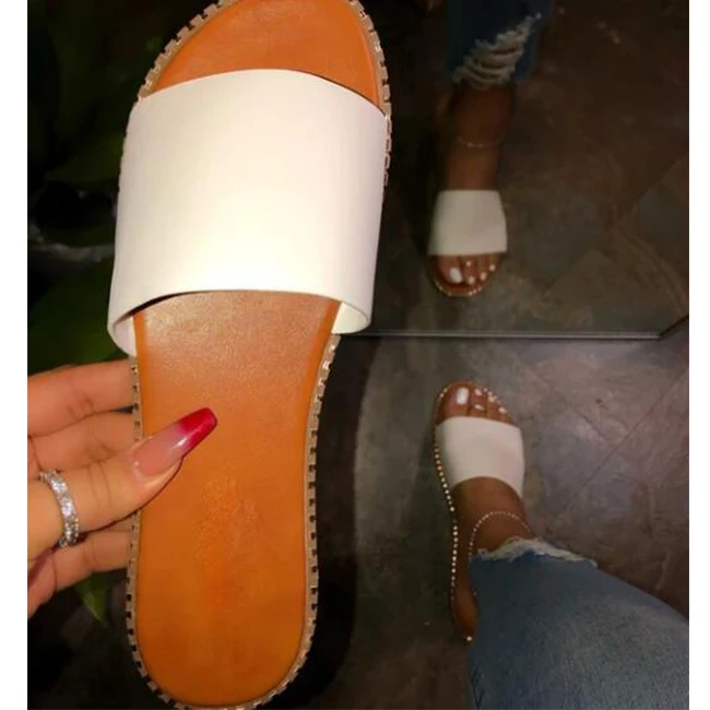 2020 New Arrival Lady Slide PU Sandals Cheetah Black White Color Available