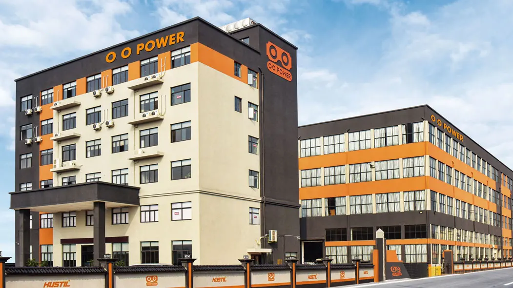 O O Power Powerful 58cc Petrol Chainsaw 5800 Gas Chainsaw for Forest With Spare Parts