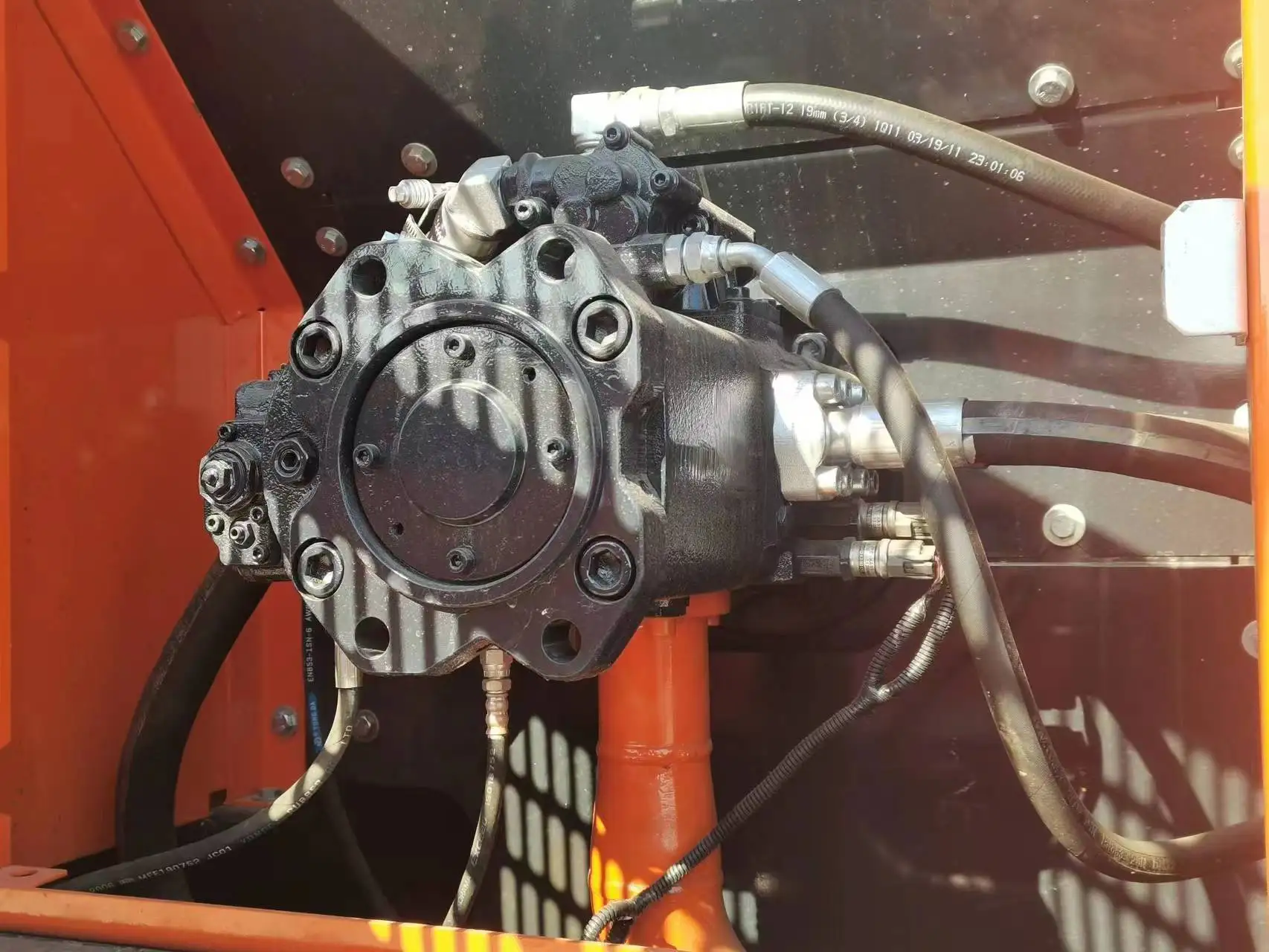 Secondhand  Tracked Excavator DX300LC 300 For Sale/Used Doosan DX300 Excavator With Low Price