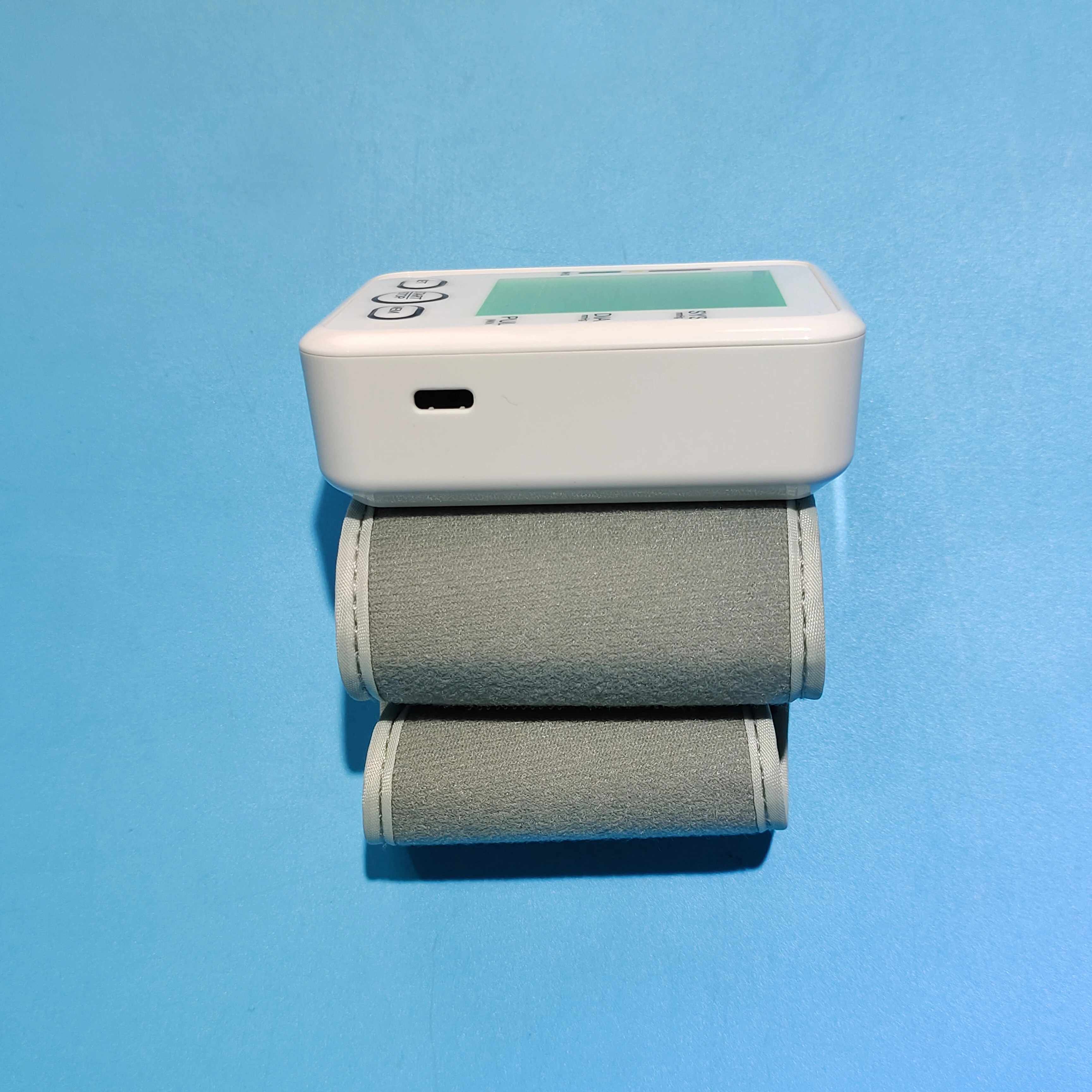 CE Wrist sphygmomanometer LCD digital display high-precision electronic sphygmomanometer tensiometer