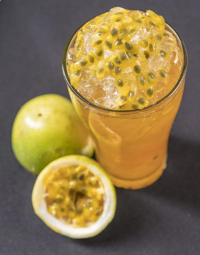 Высококачественный ледяной чай со страстными фруктами