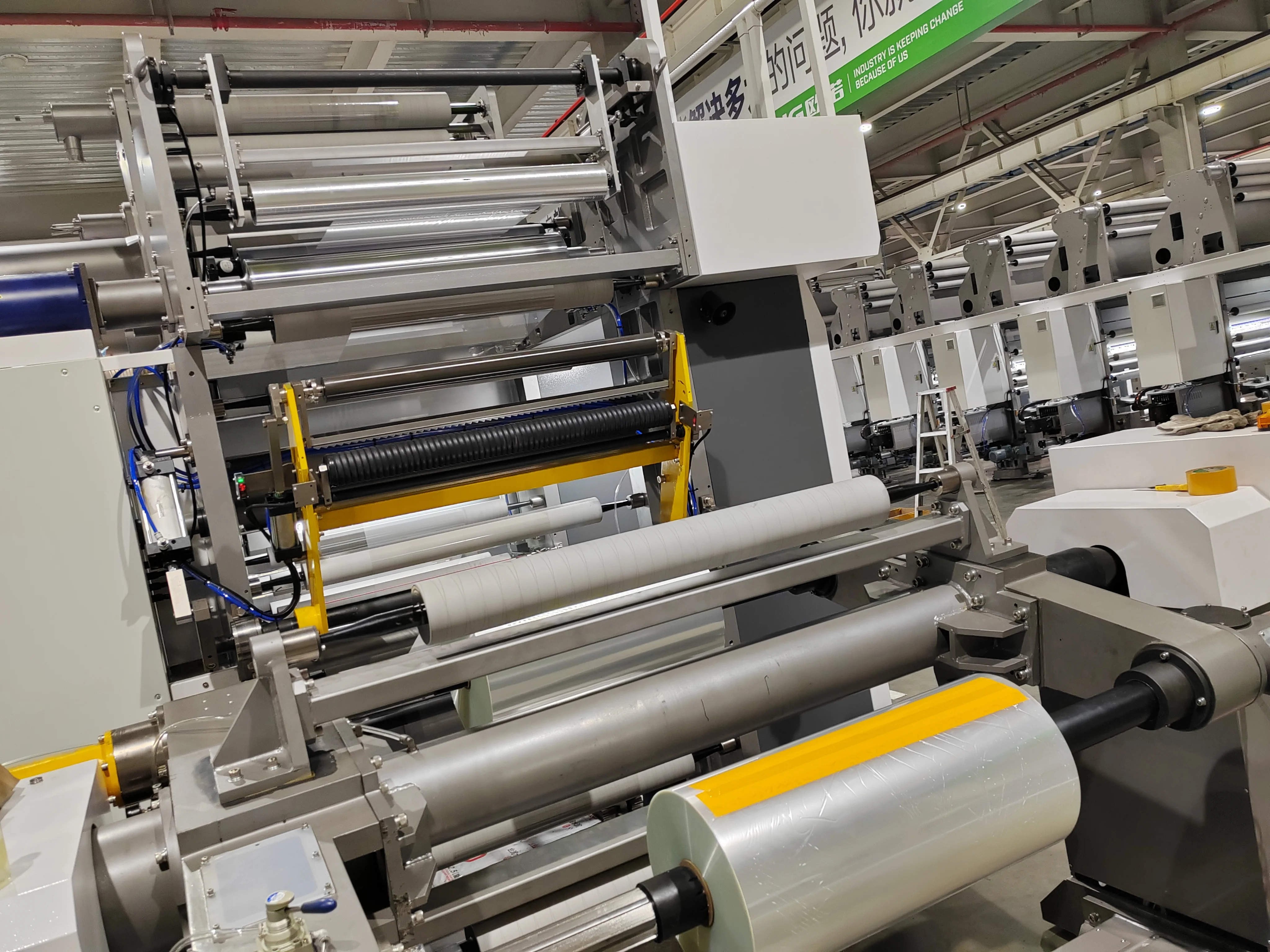 Reduce Costs and Increase Efficiency High-quality Printing Electronic Shaft High-speed Rotogravure Printing Machine