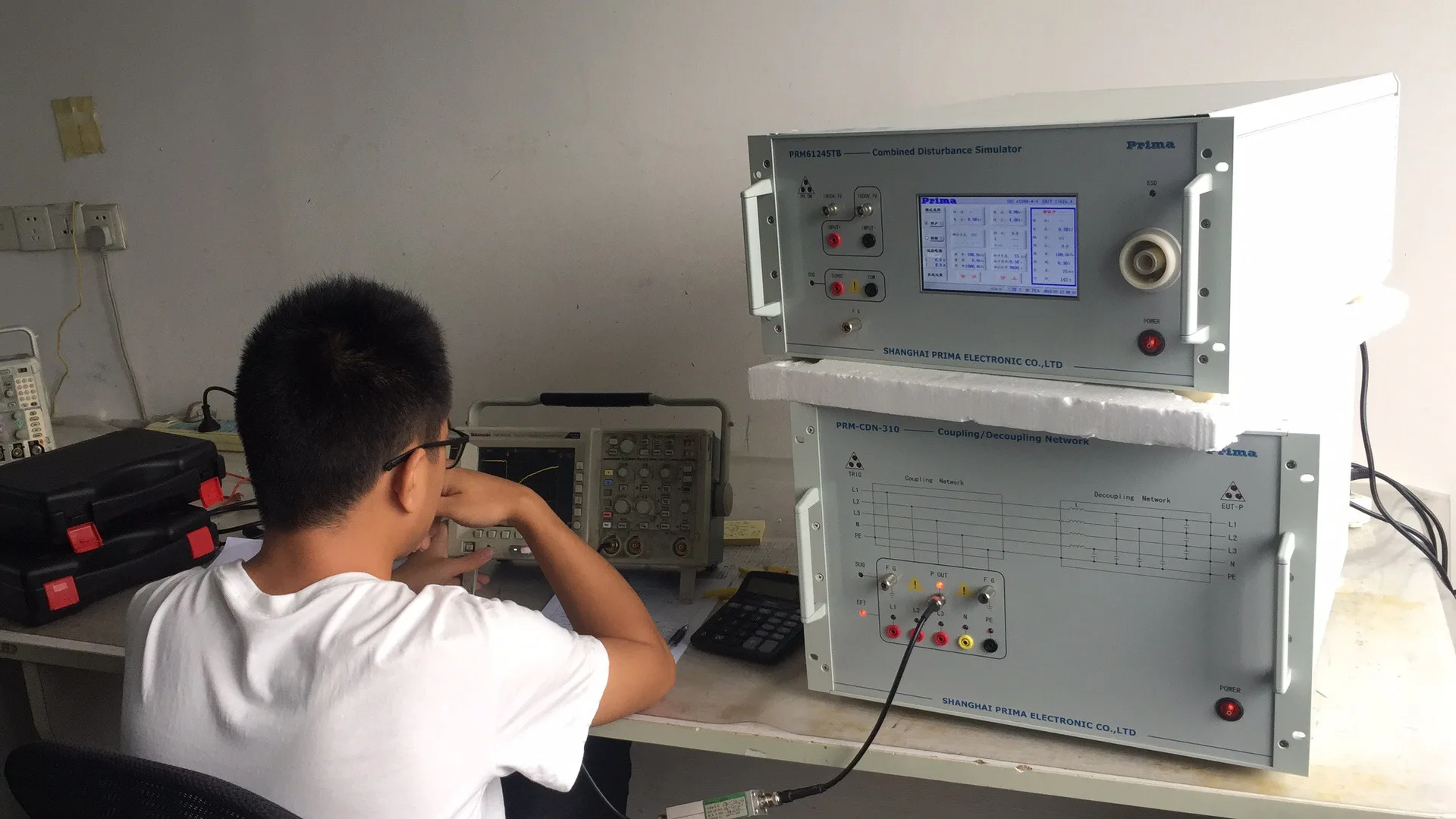 Factory direct  IEC61000-4-2, IEC61000-4-4, IEC61000-4-5 Combined emc testing equipment