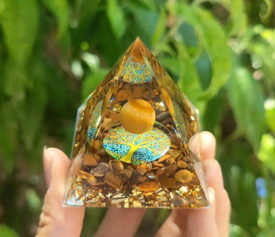 DT-PY0 Wholesale customized natural crystal pyramid ornament energy pyramid Ogan pyramid adjustment magnetic field secret weapon