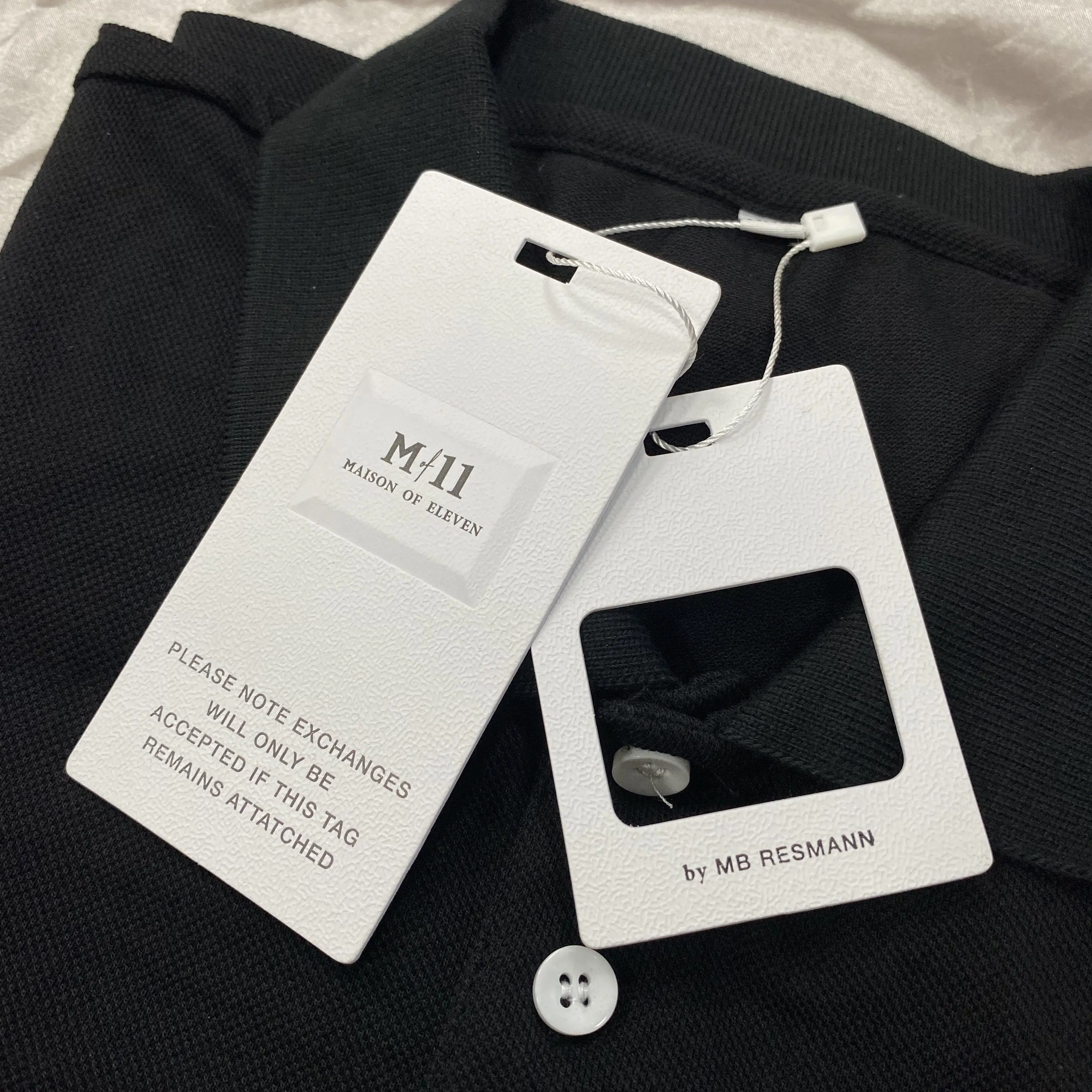 High Quality Etiqueta Colgante Garment Accessories Factory Custom Hang Tag Embossed Logo White Matte Paper Clothing Hang Tag