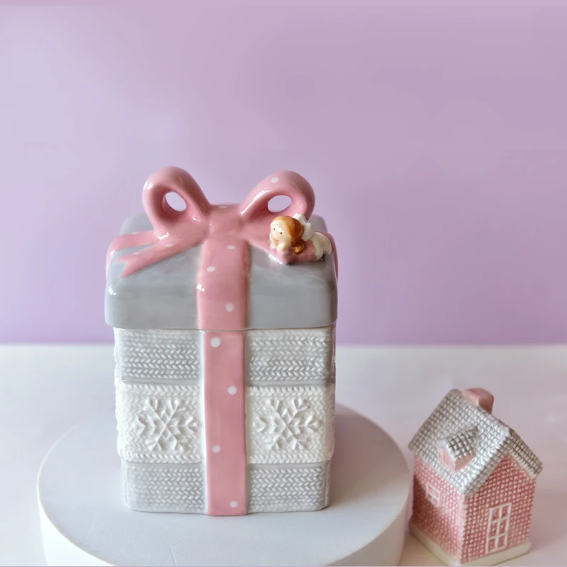 OEM various choice hand painting gift box shape wedding style ceramic jar