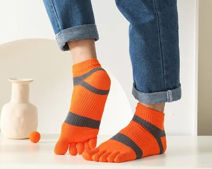New Fashion Breathable Colorful Stripes Cotton Customized Men Five Toe Ankle Socks Sports Wholesale
