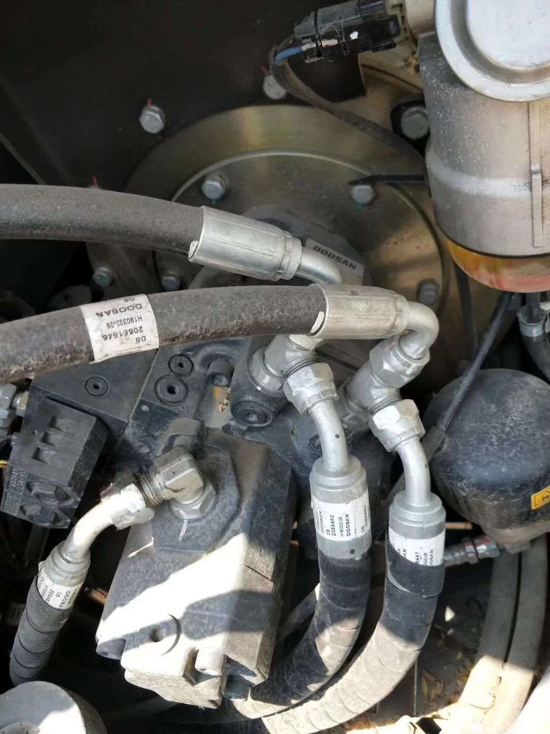 Новые имеющиеся в наличии 5ton б/у doosan dx55 для экскаватора daewoo, мини 55 звено гусеничной цепи экскаватора dx55-9c