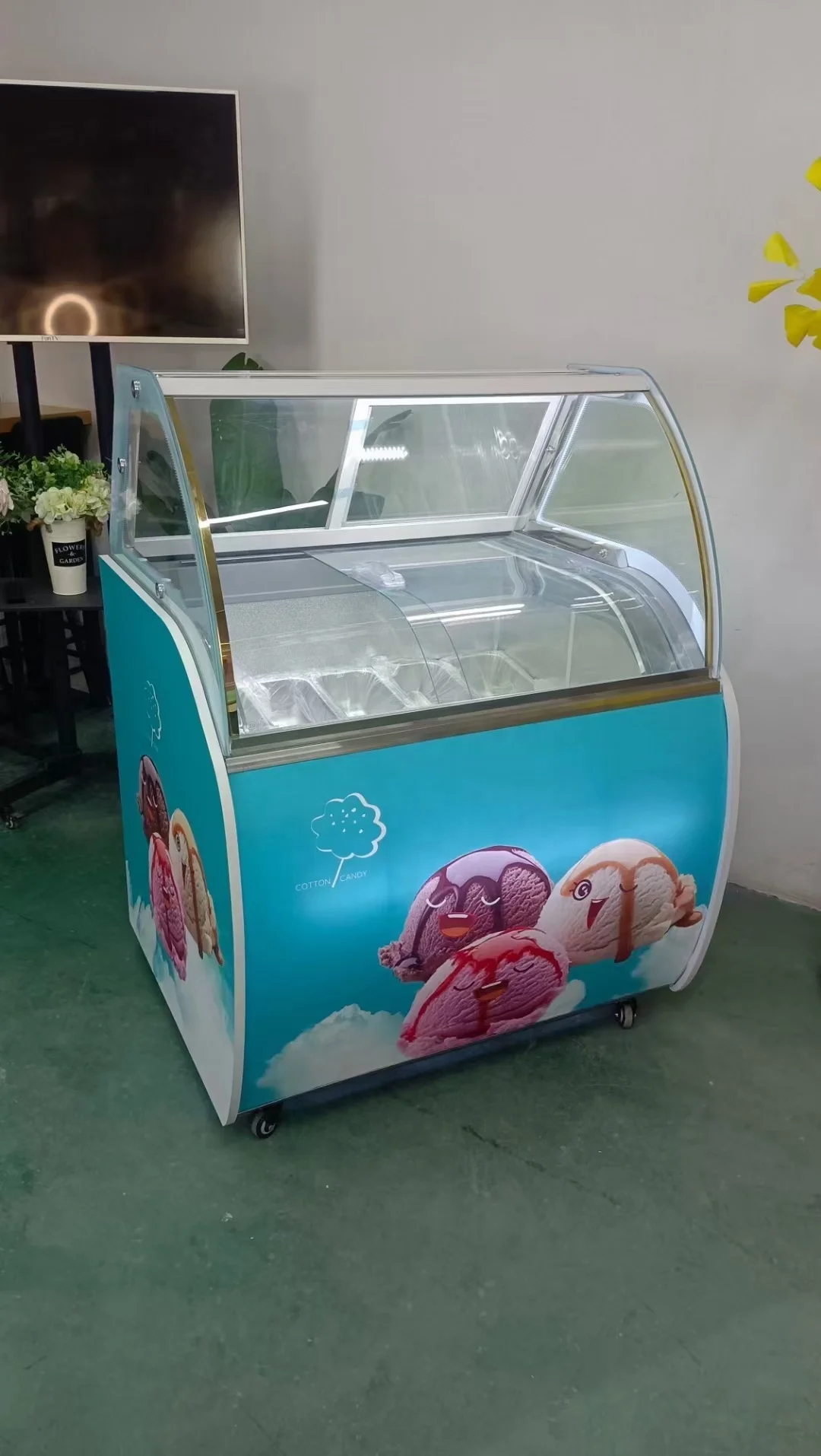 May Promotion Activities Popsicle Cabinet Freezer for Sale Cake Commercial Snack Showcase Hard Ice Cream Freezer Display
