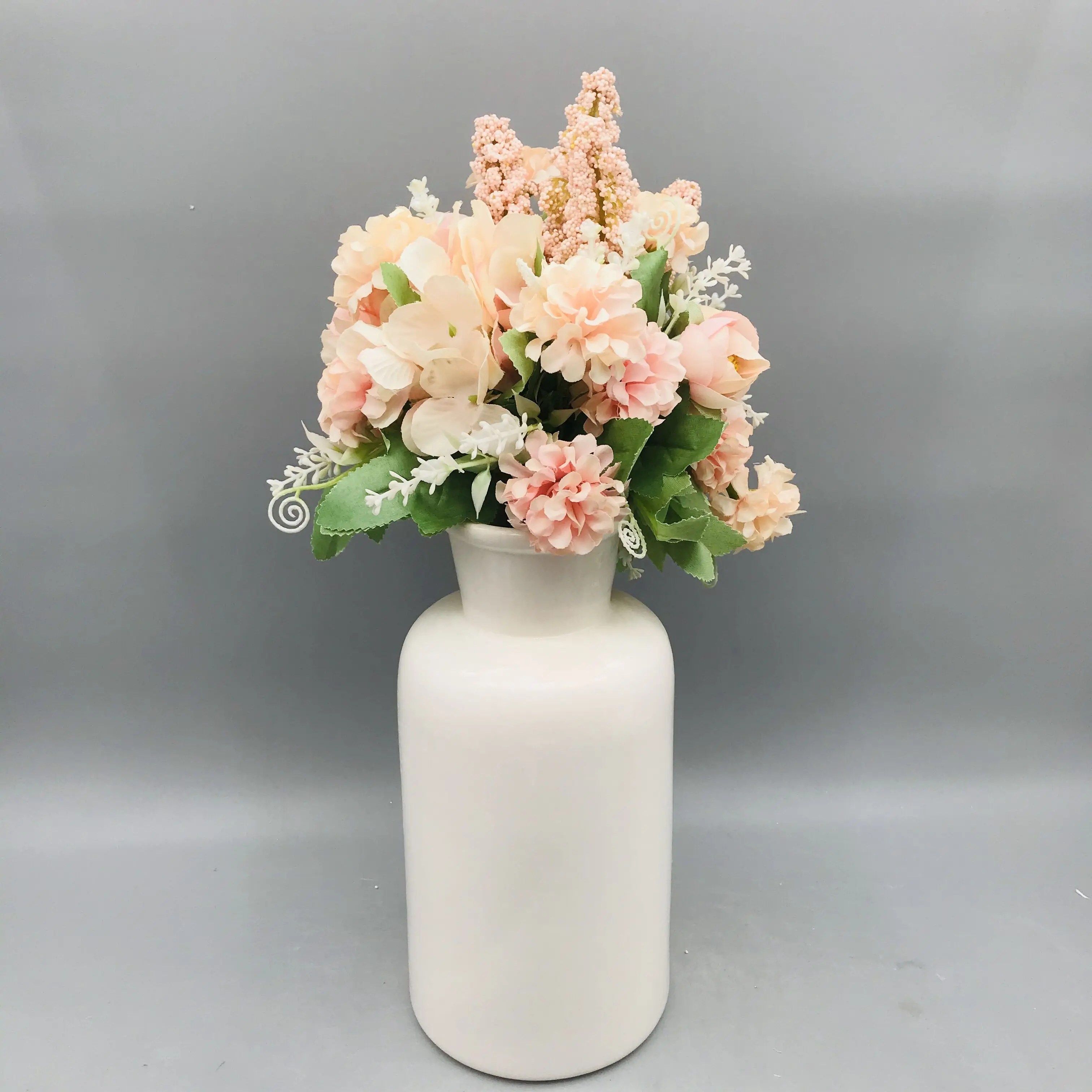 Hot products bottle shape glazed white porcelain flower vase