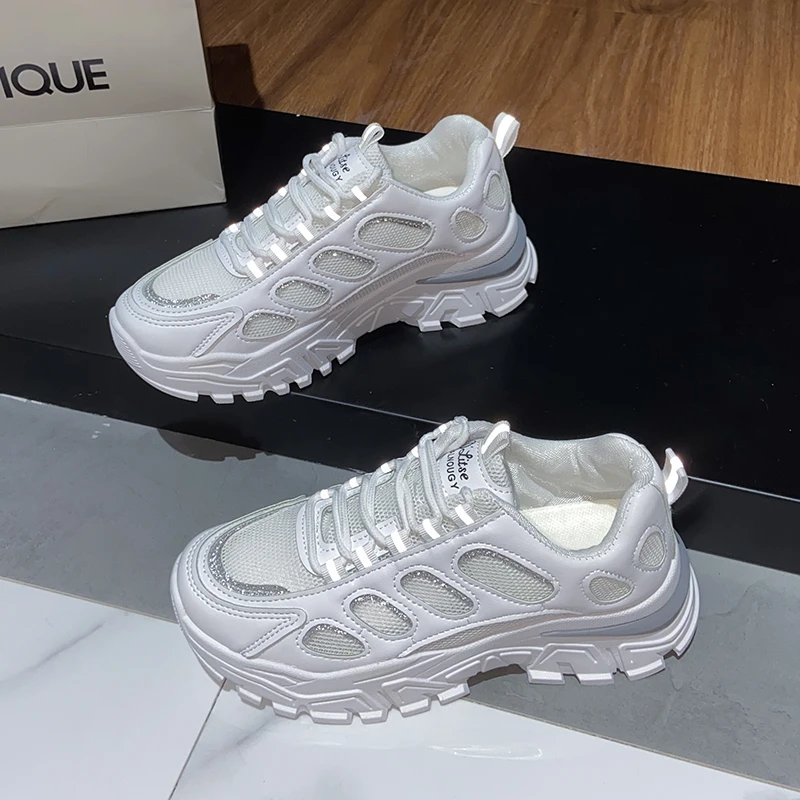 Proper Price 2021 Light Weight Fashion Sport Women Casual Sports Shoes