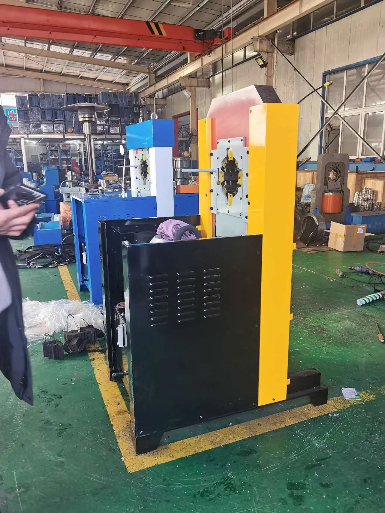 Factory Hydraulic crimping machine for 1-4 wire hose max 2' 3' electrical terminal ultra thin hose crimping machine