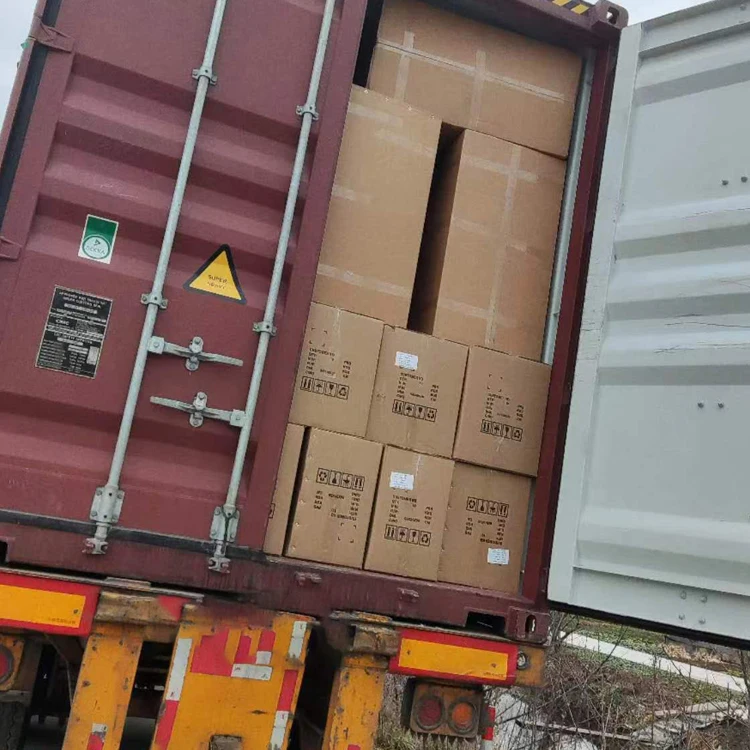 Mingao factory Carbon Fiber Ducktail Back Spoiler For Nissan nv35 spoiler