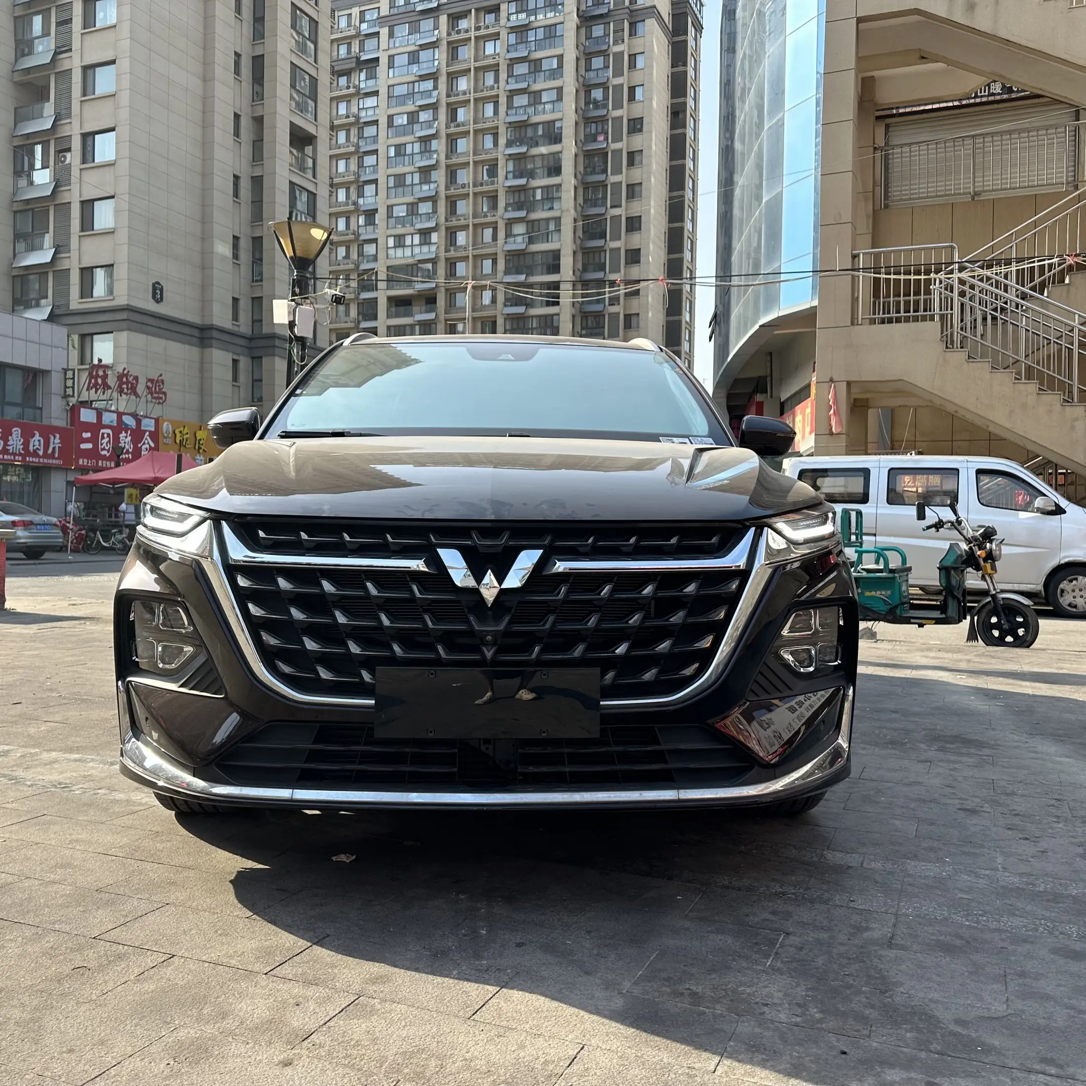 2023 2.0L Dht Hybrid Cars 5Door 6Seats Large Space Family Business New Energy Automobile Wuling Kaijie Victory