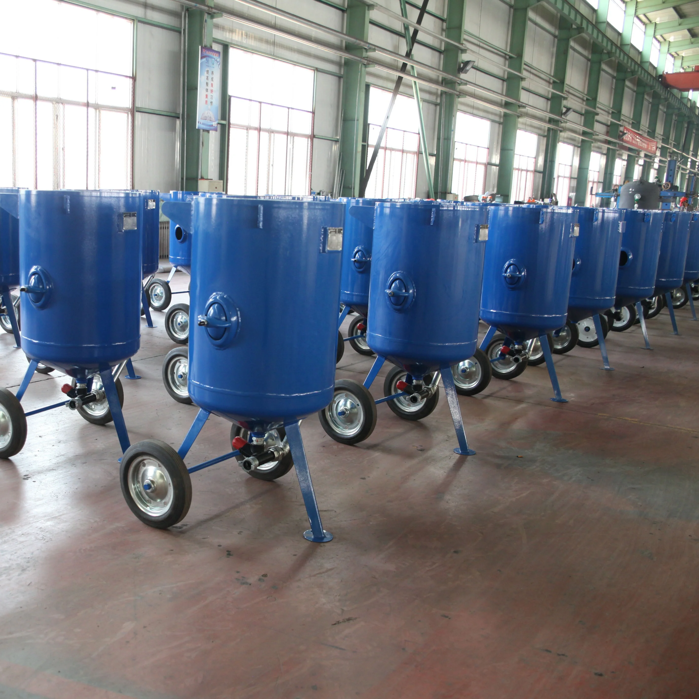 Hot Sale KAiTECH Brand Sandblasting pot/Shot blasting machine/sandblasting room Made in China