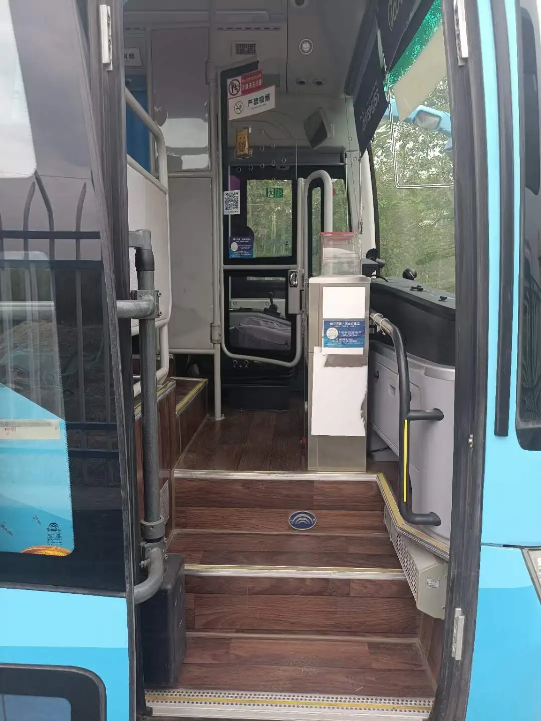 Used Affordable Luxury Bus and Coaches for Sale