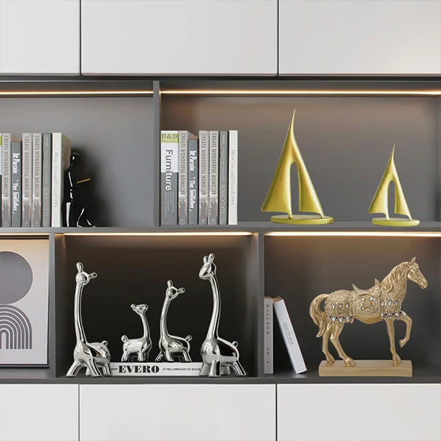 Chinese modern design creative  ceramic arts and crafts Silver-plated ceramic Fawn family of four for minimalist wedding decor