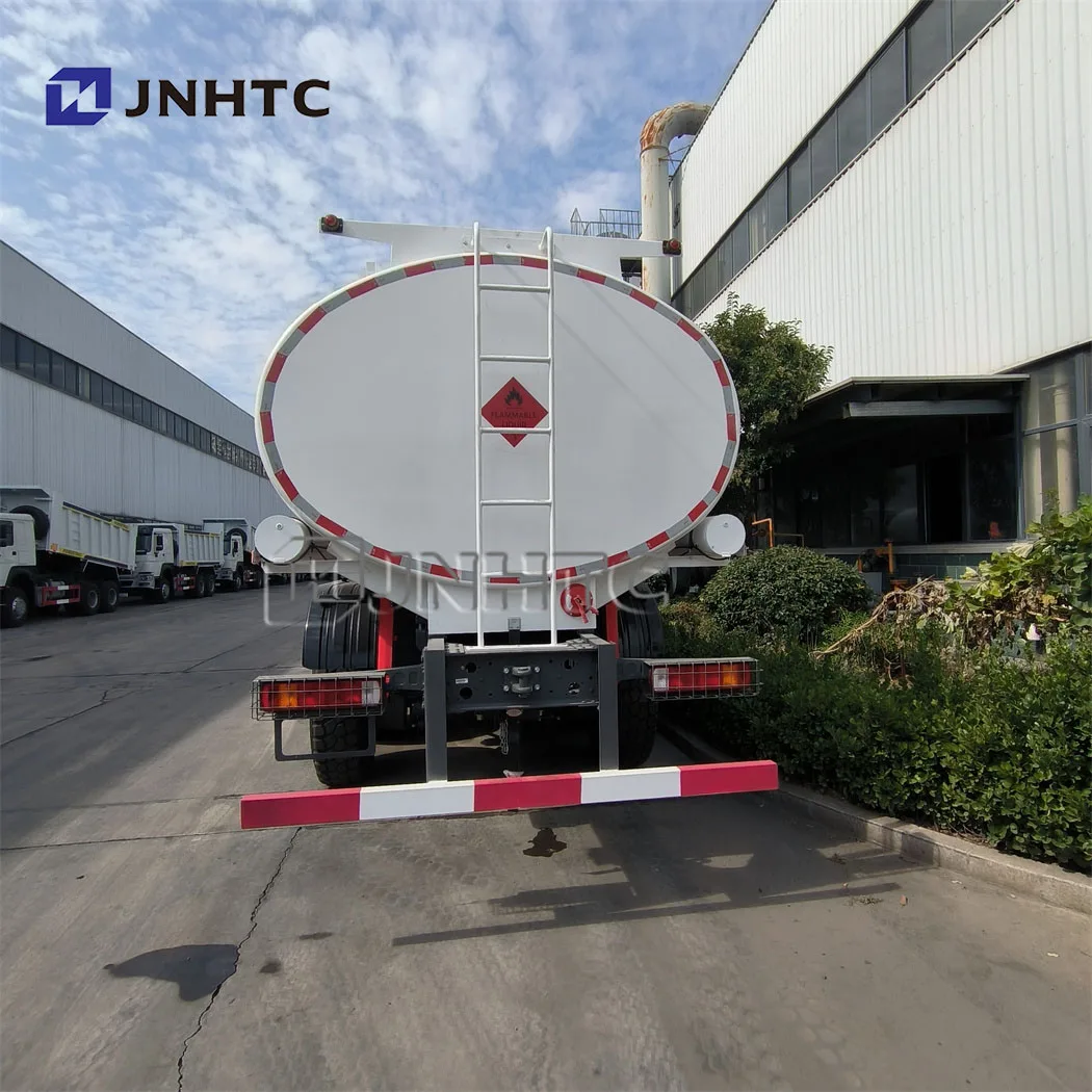 Sinotruk Howo With Good Price Full Wheel Drive Truck Oil Tank 336hp 371HP New  6x6 20000L Diesel  Transport Fuel Oil Tank Truck