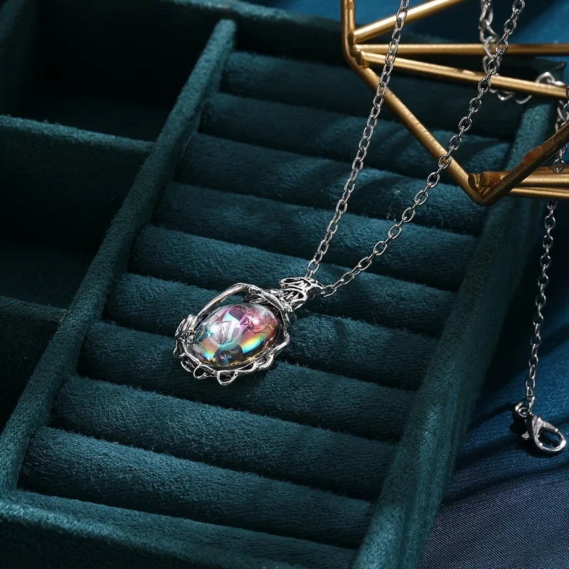 Bohemian Vintage Necklace for Women European American Summer Style Retro Moonstone Pendant Trendy Strand Chain Alloy Material