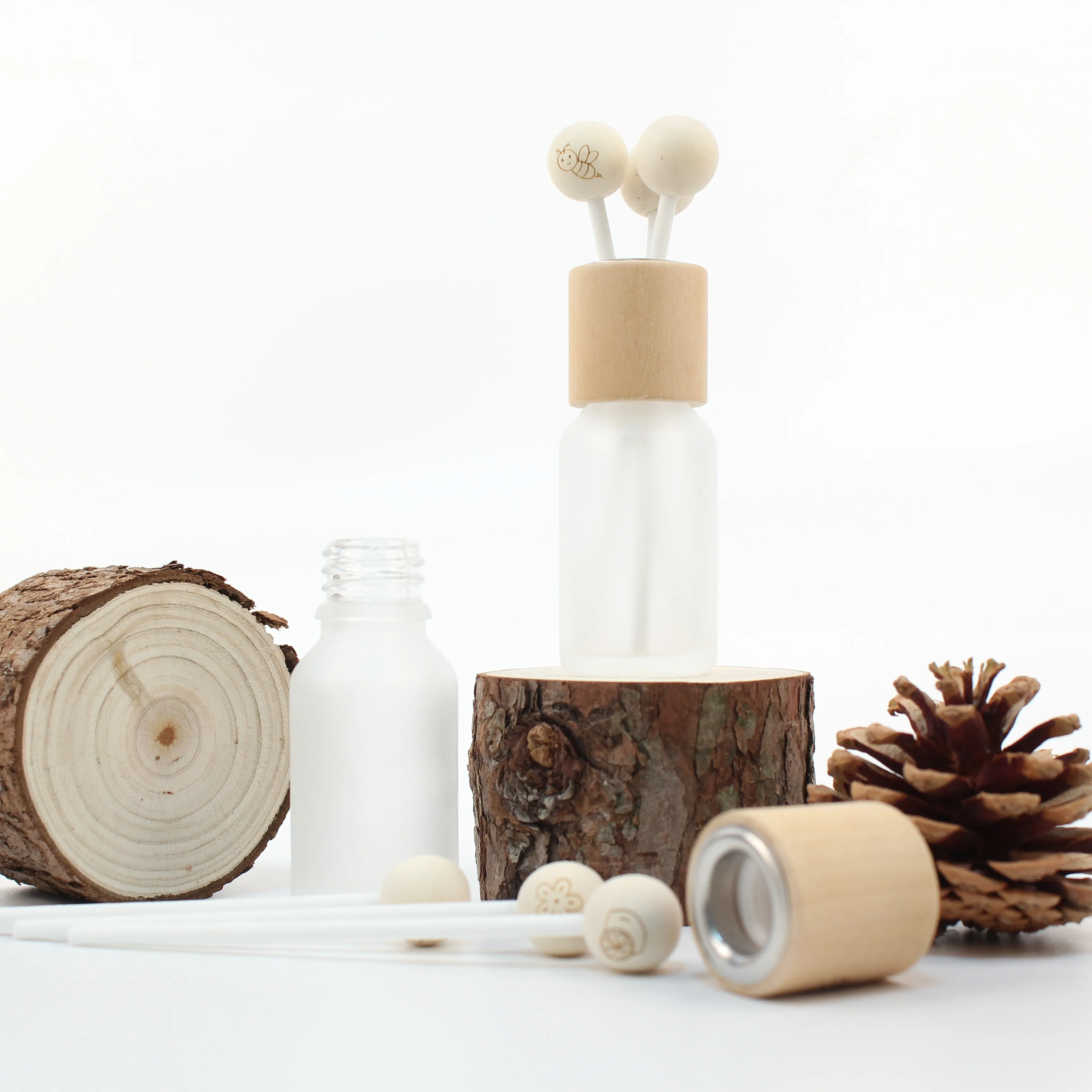 Aroma perfume reed diffuser aromatherapy bottles aromatherapy bottle diffuser bottle with wooden lid