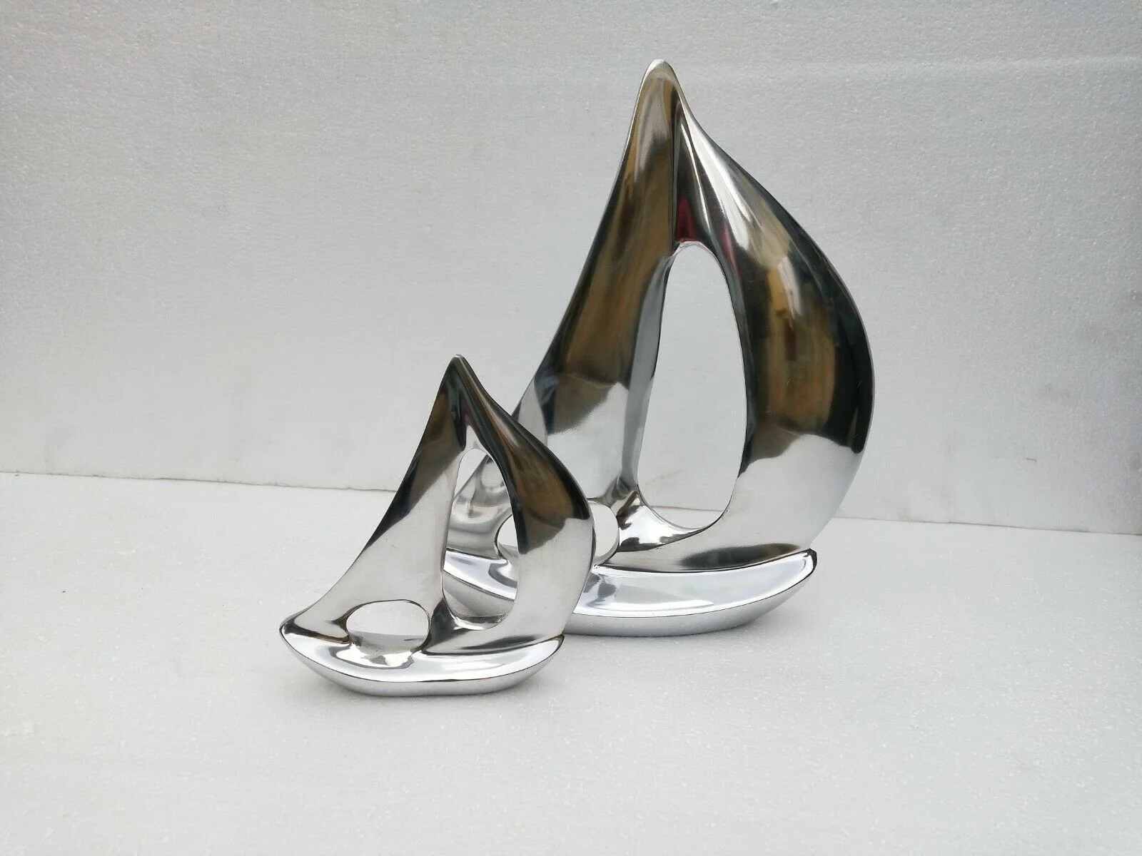 Decorative Aluminium sailing boat Sailboat Sculpture Yacht Ship