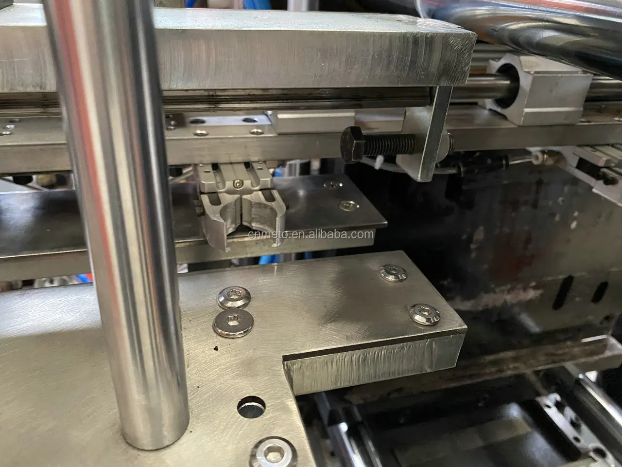 New Condition 2 Cavity Full Automatic PET Bottle Blowing Machine PET Stretch Blow Moulding Machine Pump Motor PLC Engine Bearing