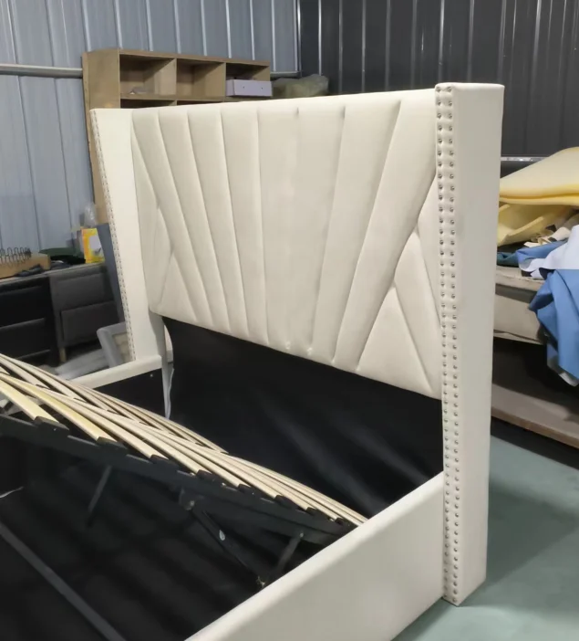 High Headboard Bed Factory Customized Luxury High Headboard King Queen Size Tufted Upholstered Nailed velvet fabric Beds